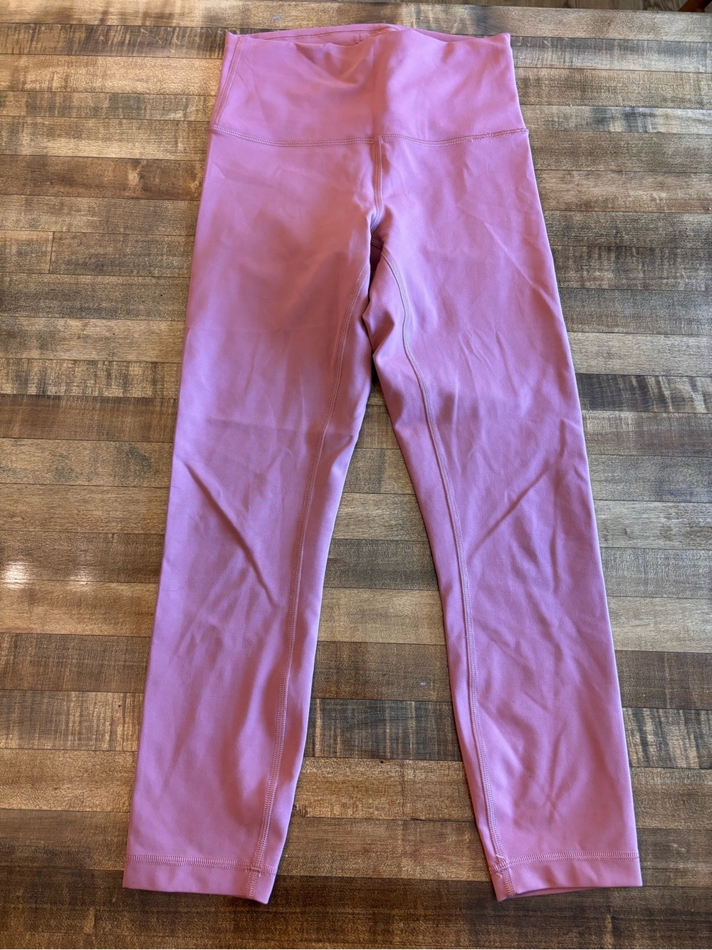 Lululemon Wunder Train 21” leggings size 6